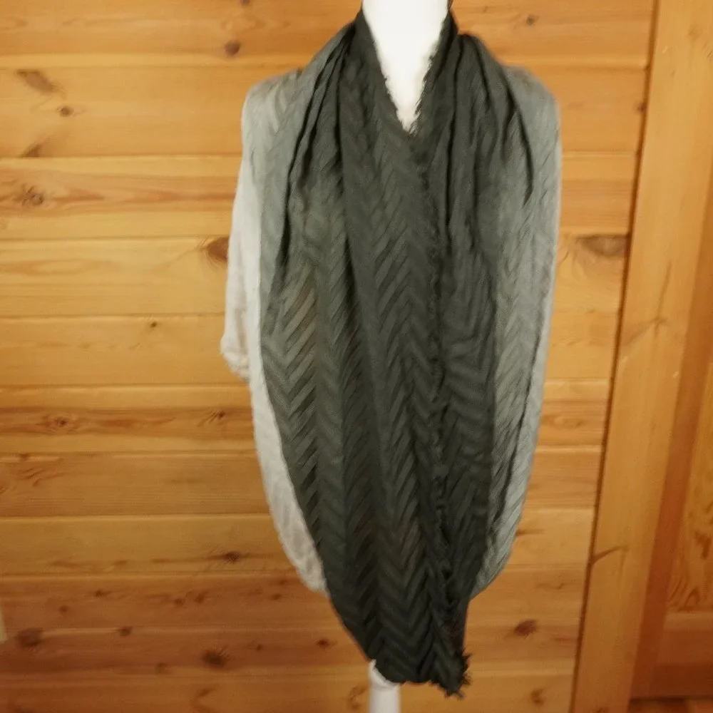 Gray and White Gradient Wrap Scarf Size 28x41‎